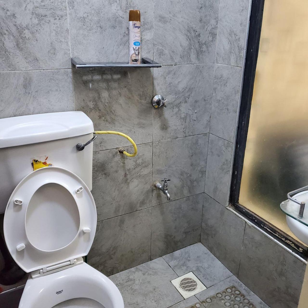 Lovely & Cozy Compact Studio Near Airport With Rooftop View Appartement Nairobi Buitenkant foto